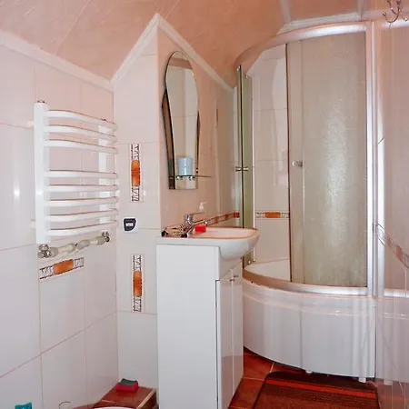 Bilya Richky Guest house Yaremche